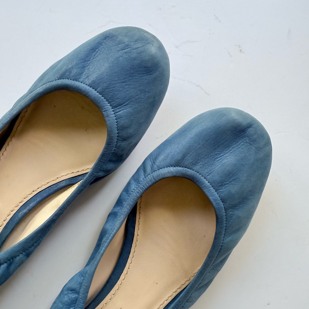 Vera Wang Lavendar Label Leather Ballet Flats in Blue Shimmer Size 8 - Picture 10 of 16